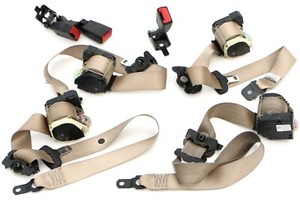Satz Sicherheitsgurte hellbeige BMW E53 X5  ab BJ. 11/2001