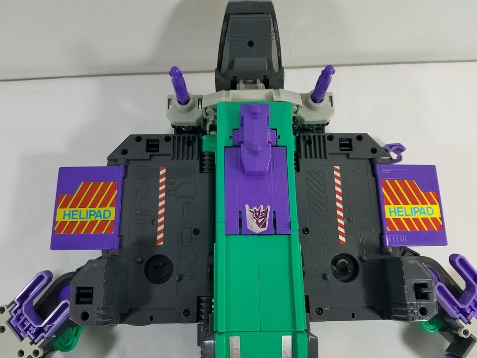 Transformers Decepticon Trypticon Full Tilt G1 Walking Action Works Vintage 1986 Foto 4 de 4