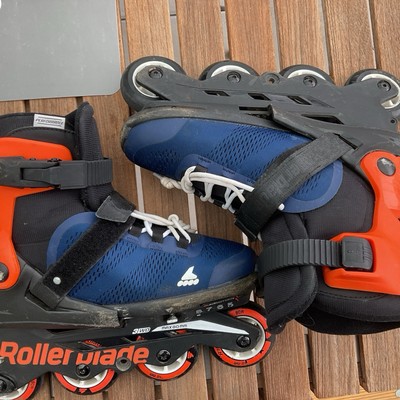 Rollerblade Inline Skates, Jungen, Blau Größe 36.5-40.5 mit Protektoren Größe S