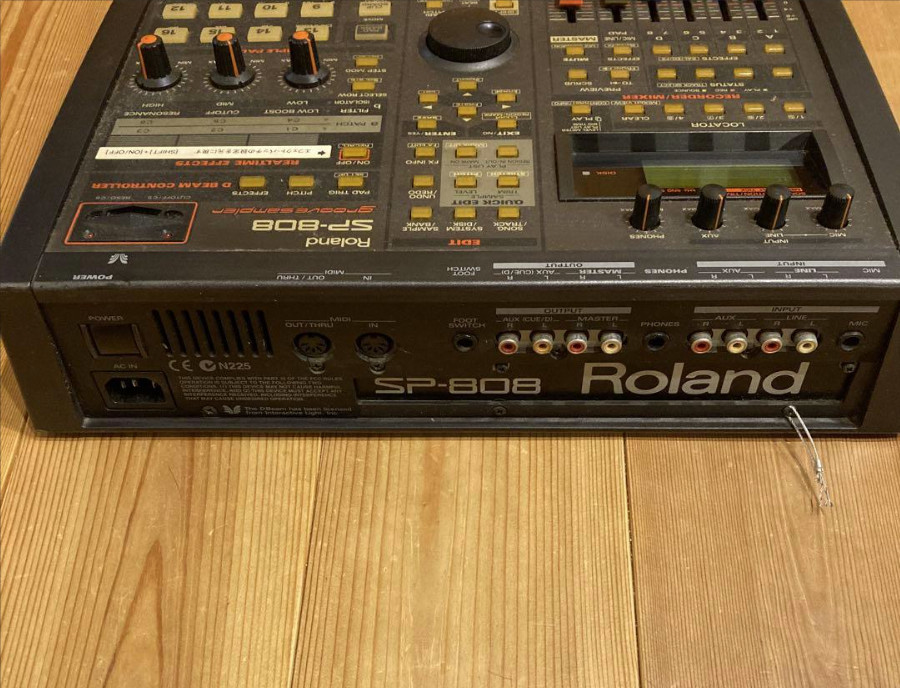 Roland SP-808 Groove Sampler Hard Disk Recorder D-beam Controller AC100V