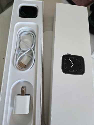 Apple Watch Series 5 40mm GPS - Cassa in alluminio - Scatola aperta. Sbloccato Nero - Foto 16 di 18