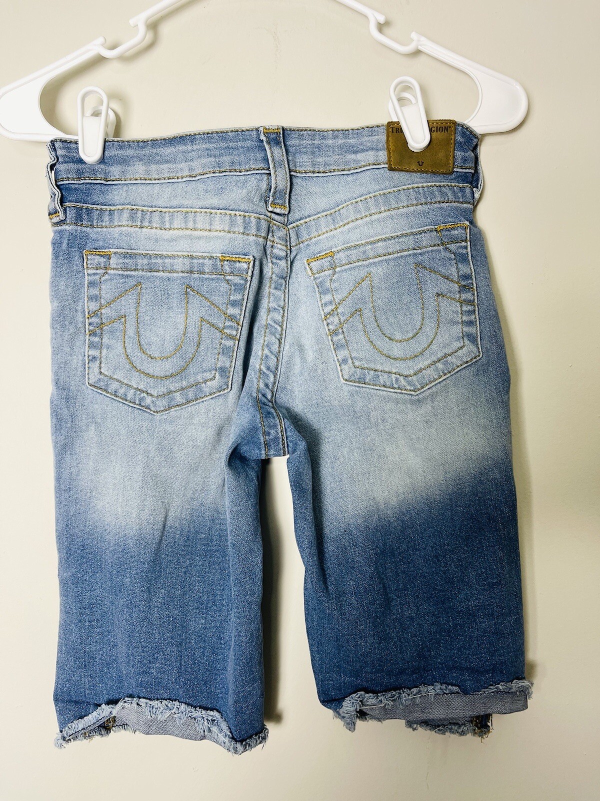 TRUE RELIGION WOMENS GENO SHORTS 12 Blue Cut Off Coupe Artsy Outdoorsy Bermuda thumbnail 2