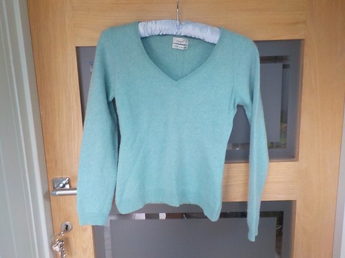 Finest 30" P2P Mint Green 100% Cashmere Jumper In VGC. - Picture 2 of 6