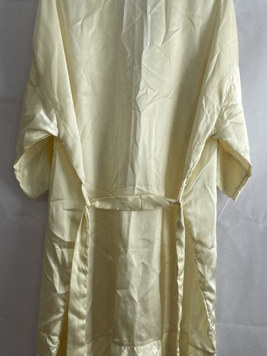 Vintage Satin Robe Audrey Lane Tie Waist Short Kimono Ivory Size Medium - Picture 14 of 15