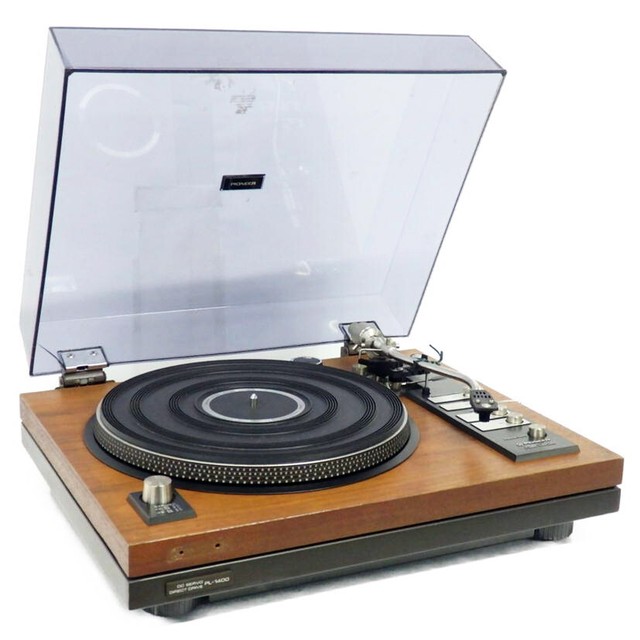 pioneer record player with speakers