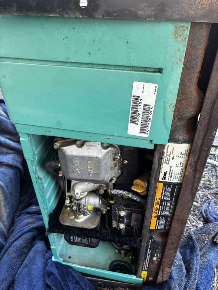 Cummins Onan 4.0KYFA-6747 - 4kW Gasoline Electric Start MicroQuite Generator - Image 2 of 3