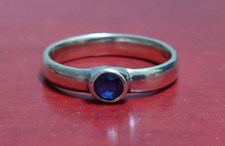 9ct White Gold & 0.20ct Blue Sapphire Solitaire Heavy Vintage Ring 2.9 gr