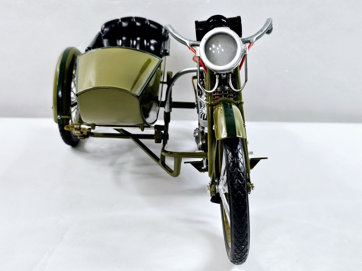 Xonex 1:6 Scale 1917 Harley Davidson Motorcycle Model With