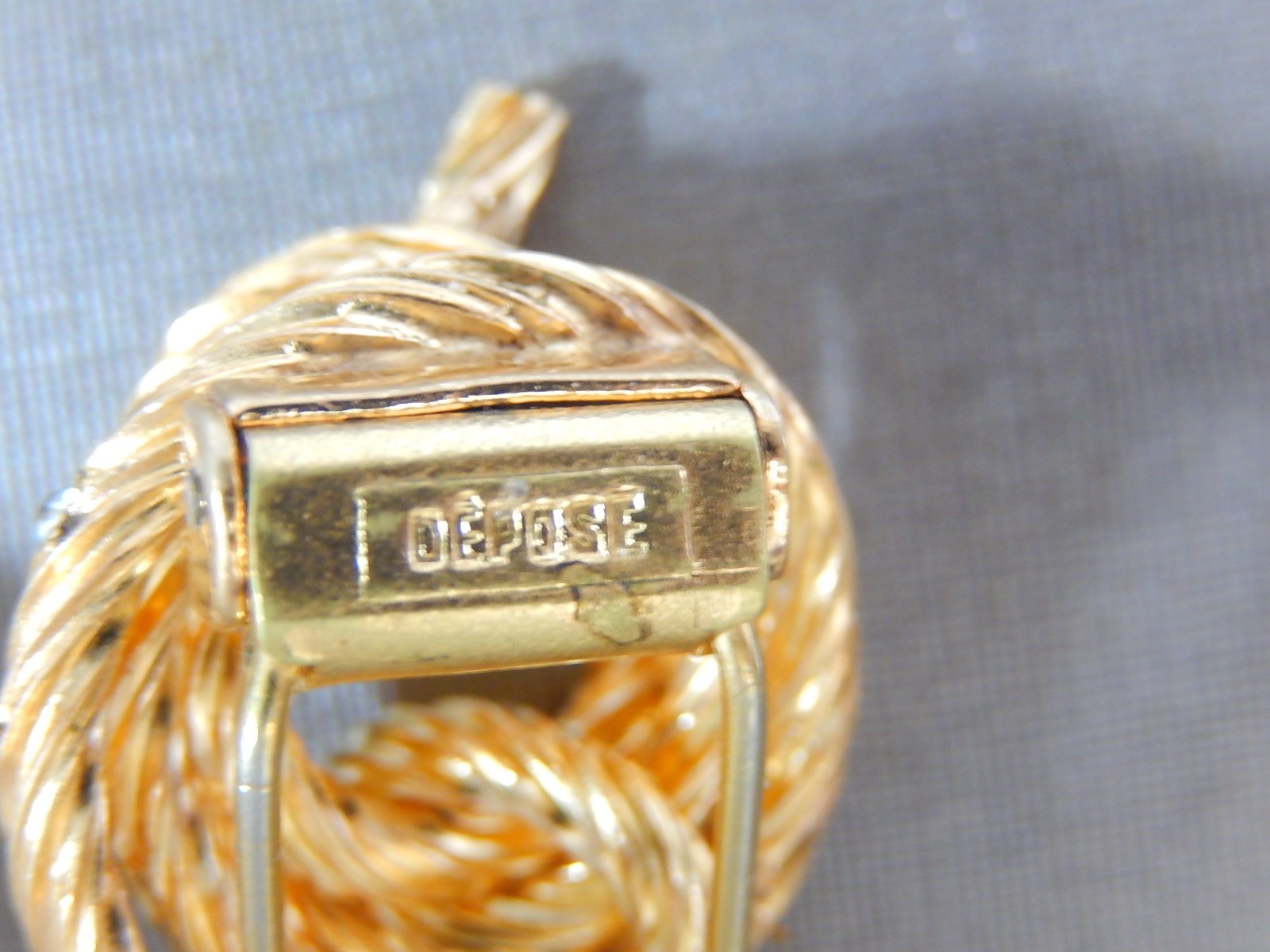 VINTAGE DEPOSE ROGER JEAN-PIERRE FRENCH RHINESTONE PAIR KNOT FUR PINS CLIPS