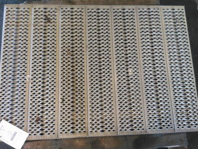 Replaces 2017 PETERBILT 579 DECK CATWALK ,  MS