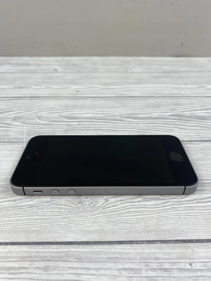 Apple iPhone SE (2016) · 16GB, photo 3 of 5