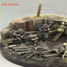 1/35 Resin Figure WWII German Artillery Crew Only 4 Figures Unpainted