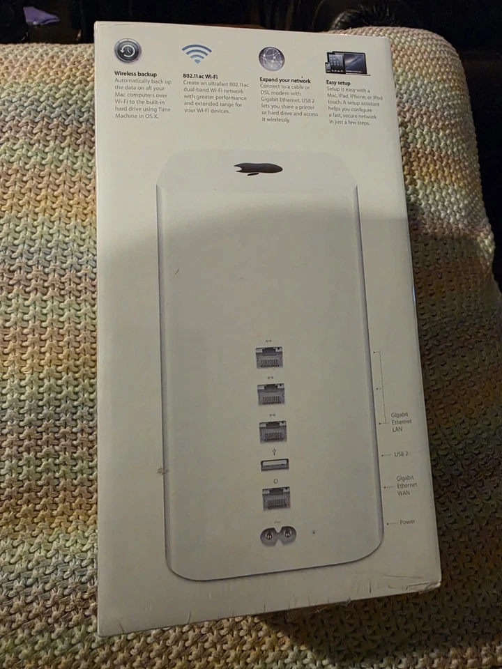 Apple AirPort Time Capsule 3TB Wireless Hard Drive (ME182LL/A) SEALED  - Image 2 of 3
