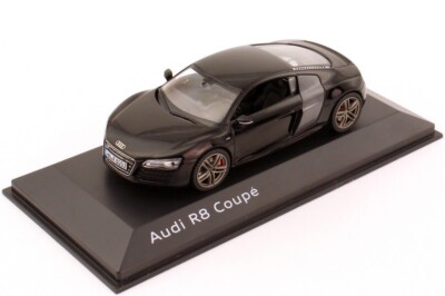 AUDI R8 V10 5.2 FSI PANTHER BLACK CARBON FACELIFT 1:43 SCHUCO