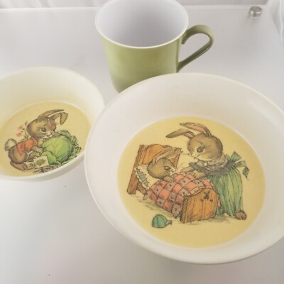 Oneida Deluxe Peter Rabbit Melamine Dish Set 4 Pieces Bunny Rabbit