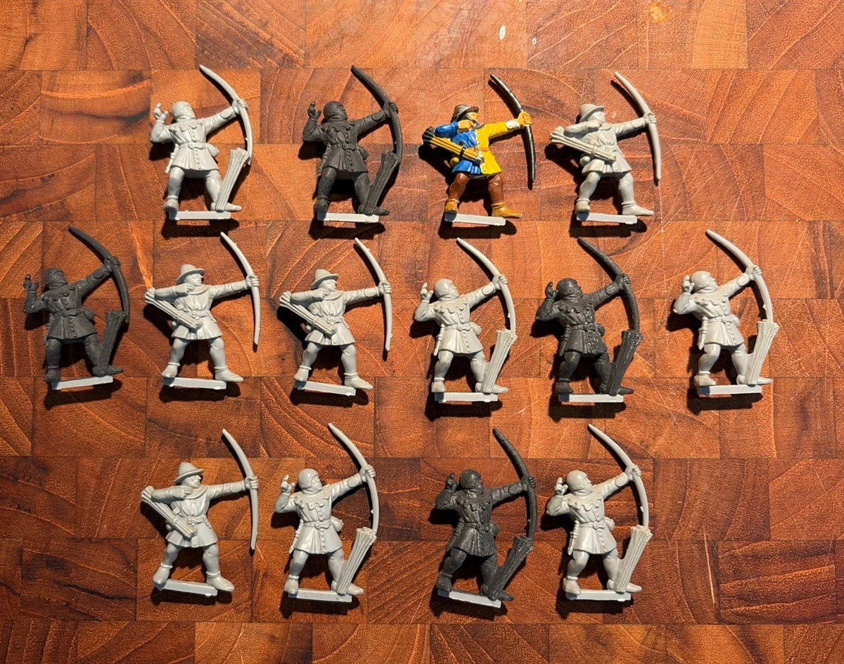 Lot 4 Figurines Warhammer – Chevaliers De Bretonnie, Peintes, En Plastique (état Occasion)