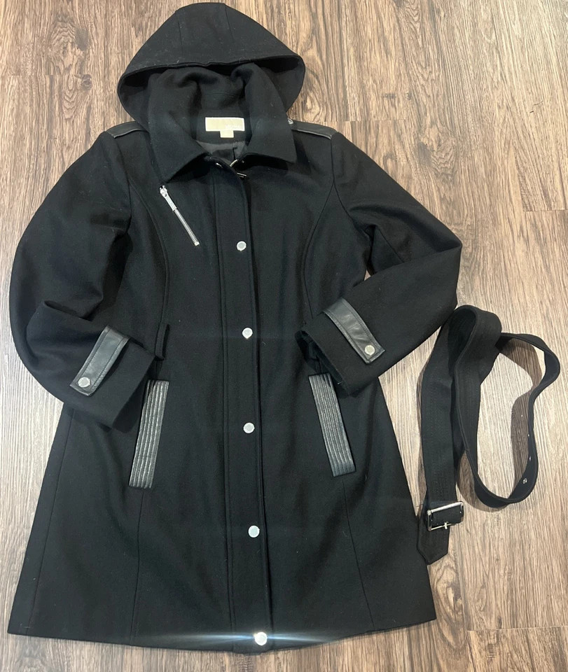 Abrigo largo para mujer Michael Kors lana guisante detalles plateados talla M color negro Foto 3 de 4