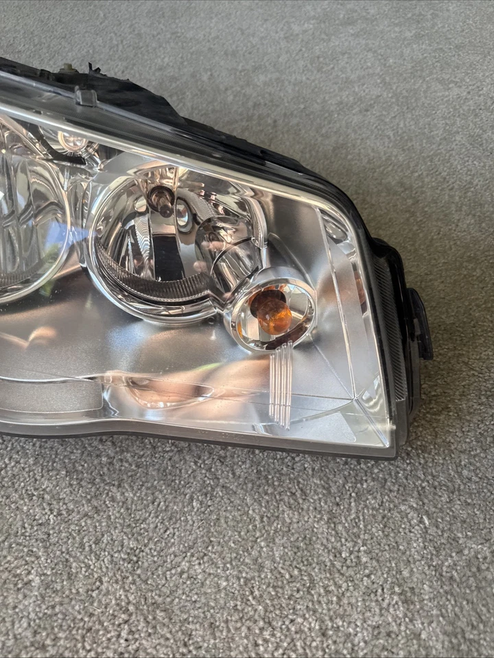 P20871 2008-2016 Dodge Caravan Chrysler Town & Country Headlight HALOGEN RH OEM - Изображение 4 из 4