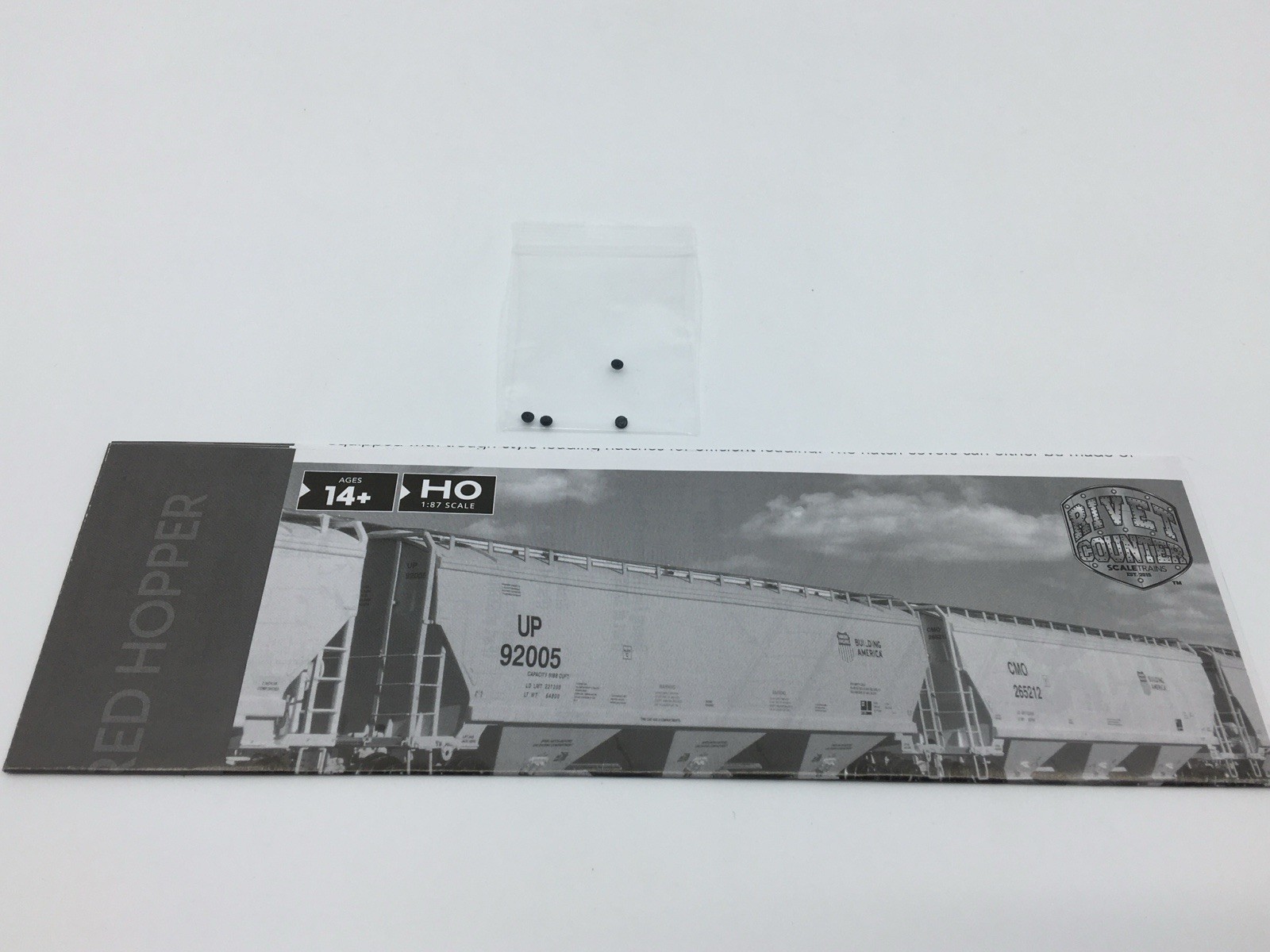 HO ScaleTrains AOK Greenbrier (Gunderson) 5188 cf Covered Hopper #66605