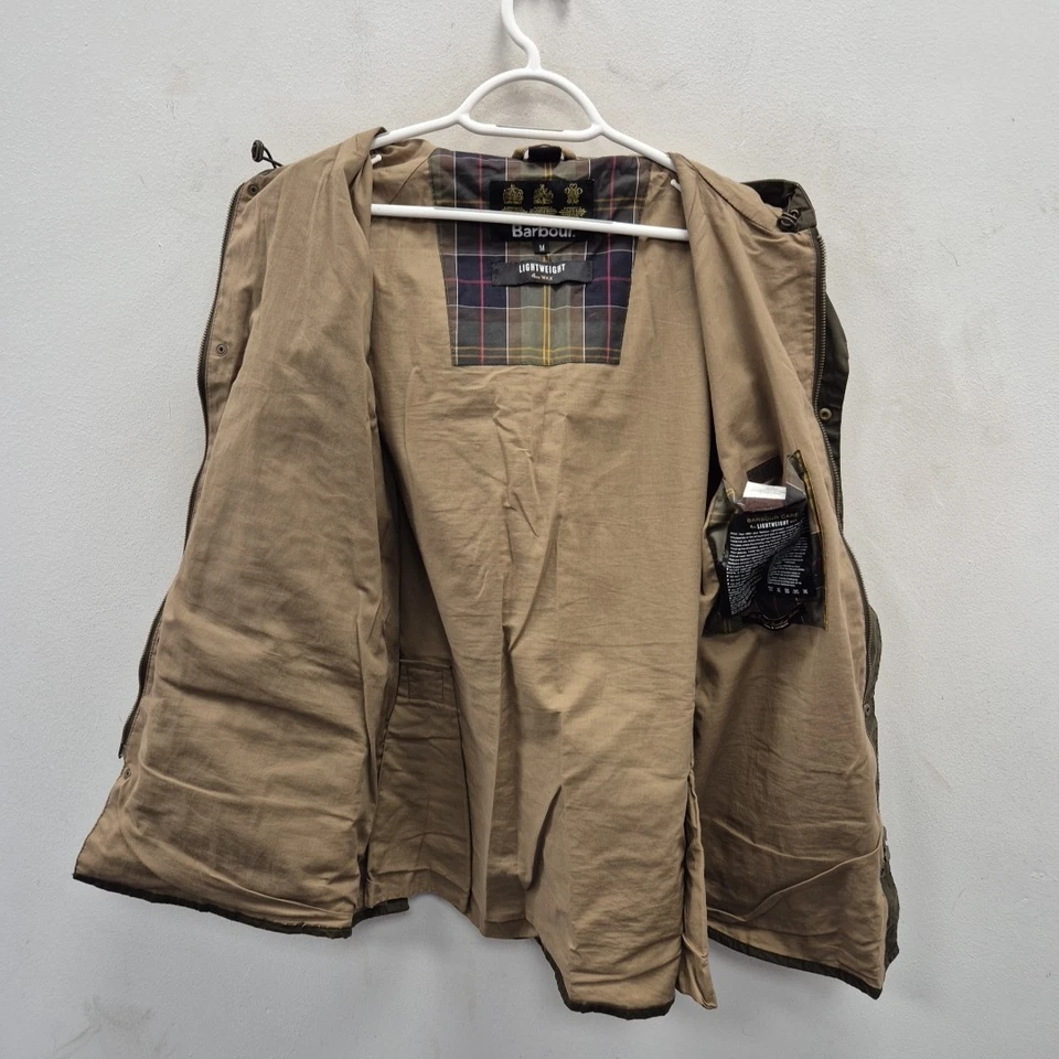 Abrigo Chaqueta Barbour Bedale Capucha 4oz Cera Impermeable Oliva Ligero Talla Mediana Foto 3 de 4