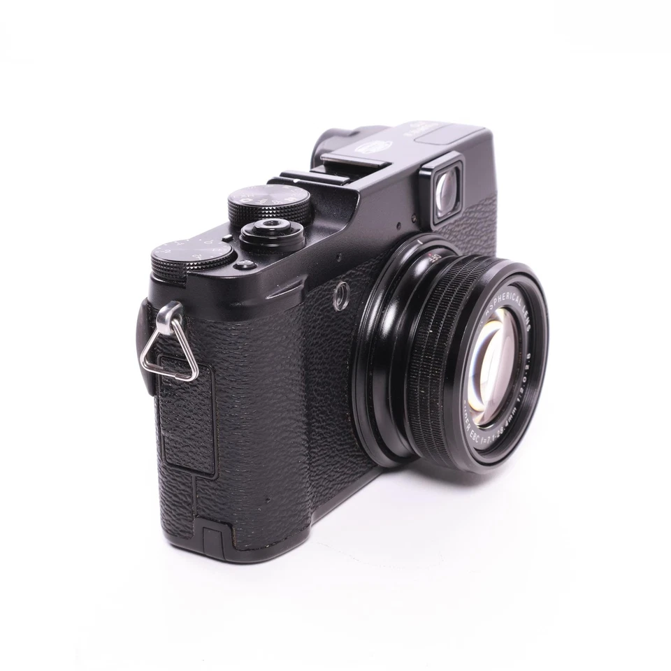 Fujifilm FinePix X10, photo 4 of 5