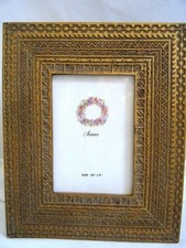 Gold Contemporary Design Wood PICTURE FRAME Nice Detail