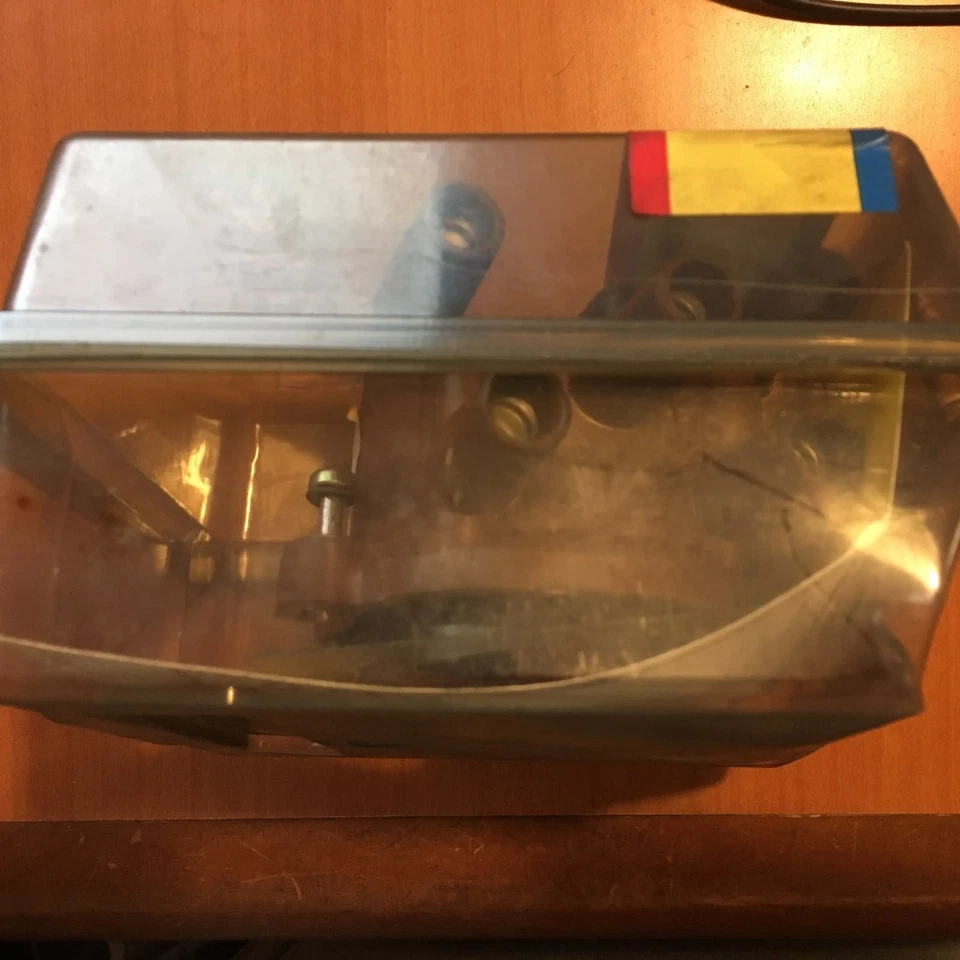 WELLS 15581 TOYOTA DISTRIBUTOR CAP & ROTOR KIT - Image 2 of 3