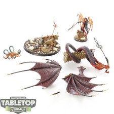 Daughters of Khaine - Morathi-Khaine and The Shadow Queen - bemalt