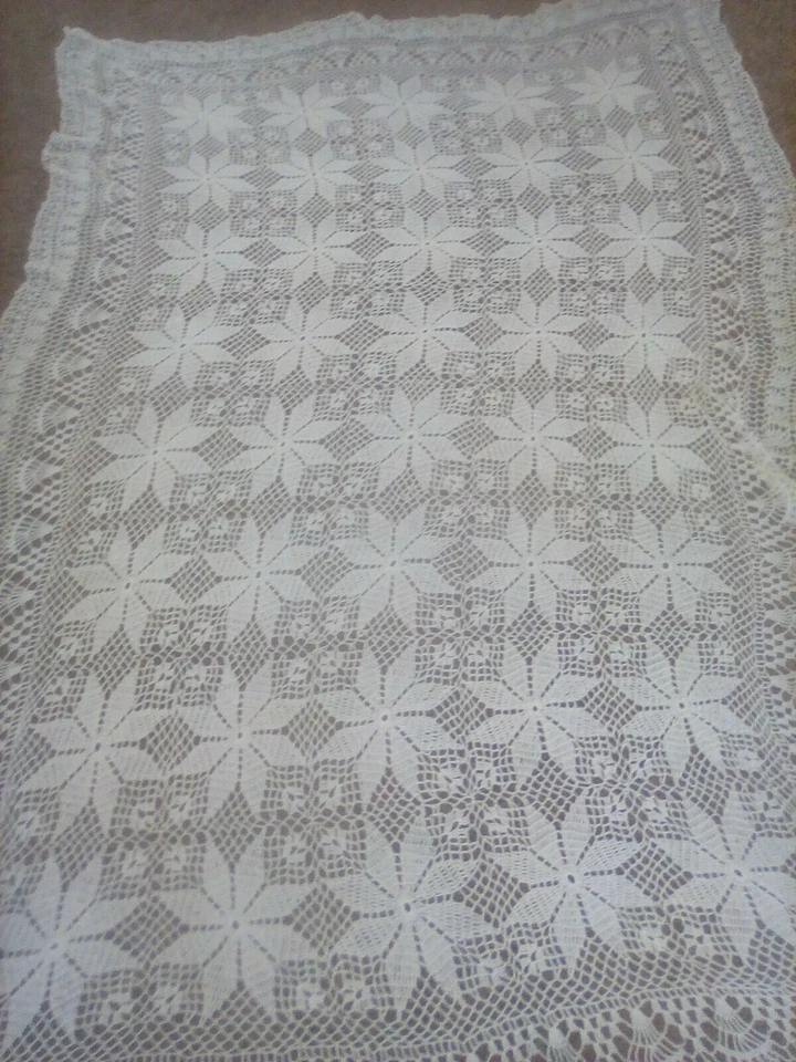 Colcha de crochet vintage nueva 60x90 no bloqueada, bloqueada 70x100 Foto 2 de 2