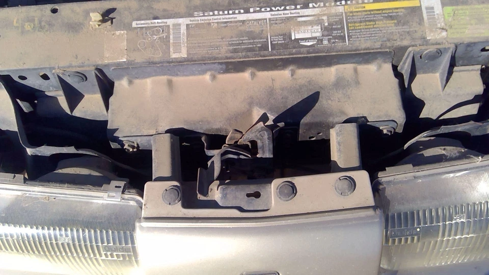 Conjunto de pestillo de capó Saturn Sw2 1991-1998 con soporte OEM Foto 4 de 4