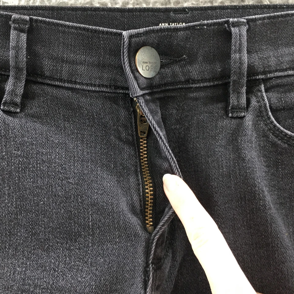 Pantalones de mezclilla Ann Taylor Loft súper ajustados para mujer 26/2 (en realidad 29x29,5) negros tiro bajo Foto 3 de 4