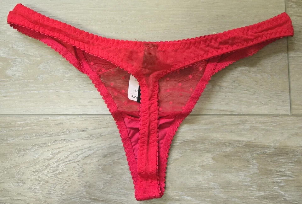 Nuevo con etiquetas Vintage Victoria's Secret Sexy Little Things Rojo Tanga Bragas Lentejuelas Lazo S Foto 2 de 4