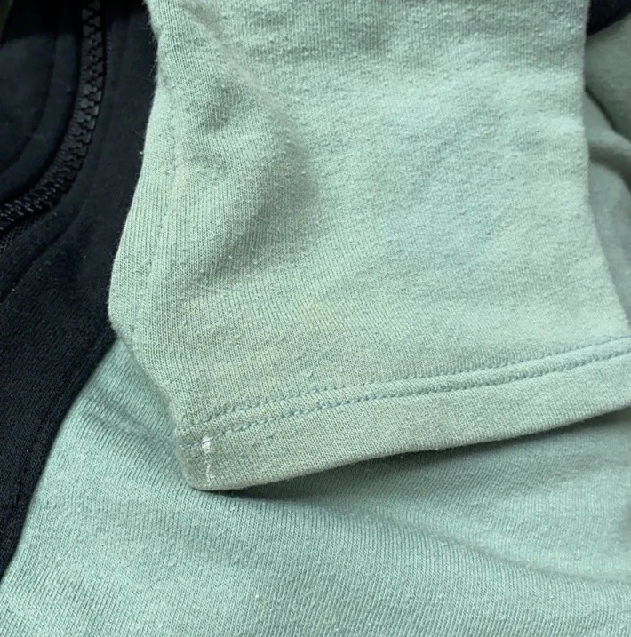 UNDERCOVER Giacca leggera con cappuccio e zip intera verde menta VS PINK Spell Out taglia M