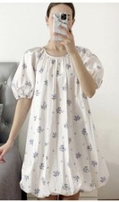 BNWT Summer white and blue floral Swing dress. size 16-18UK (Large)