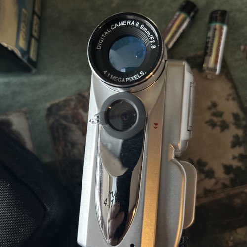 JVC MX DV7000 Digital Video Camcorder With Bag and Instructions - Picture 2 of 15