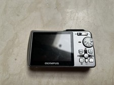 Olympus Stylus 740 Compact Digital Camera 7.1MP 5x Zoom All-Weather Silver