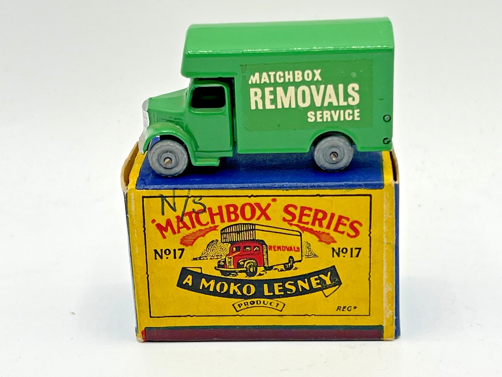 Matchbox 17b, Bedford removals Van - Free Price Guide & Review