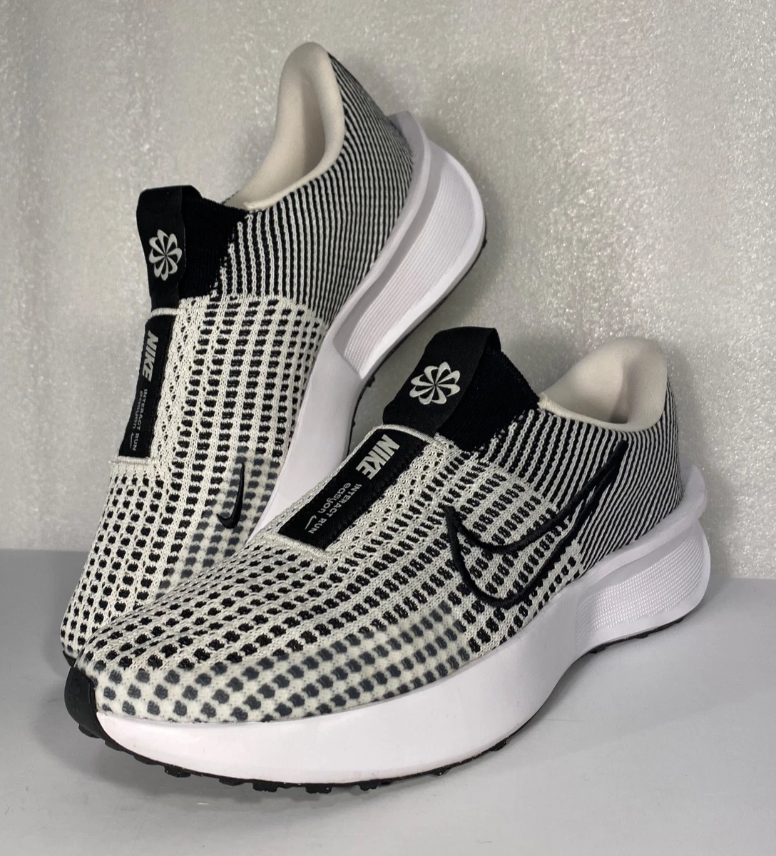 Nike Interact Run EasyOn Phantom White Black for Sale  display picture 1