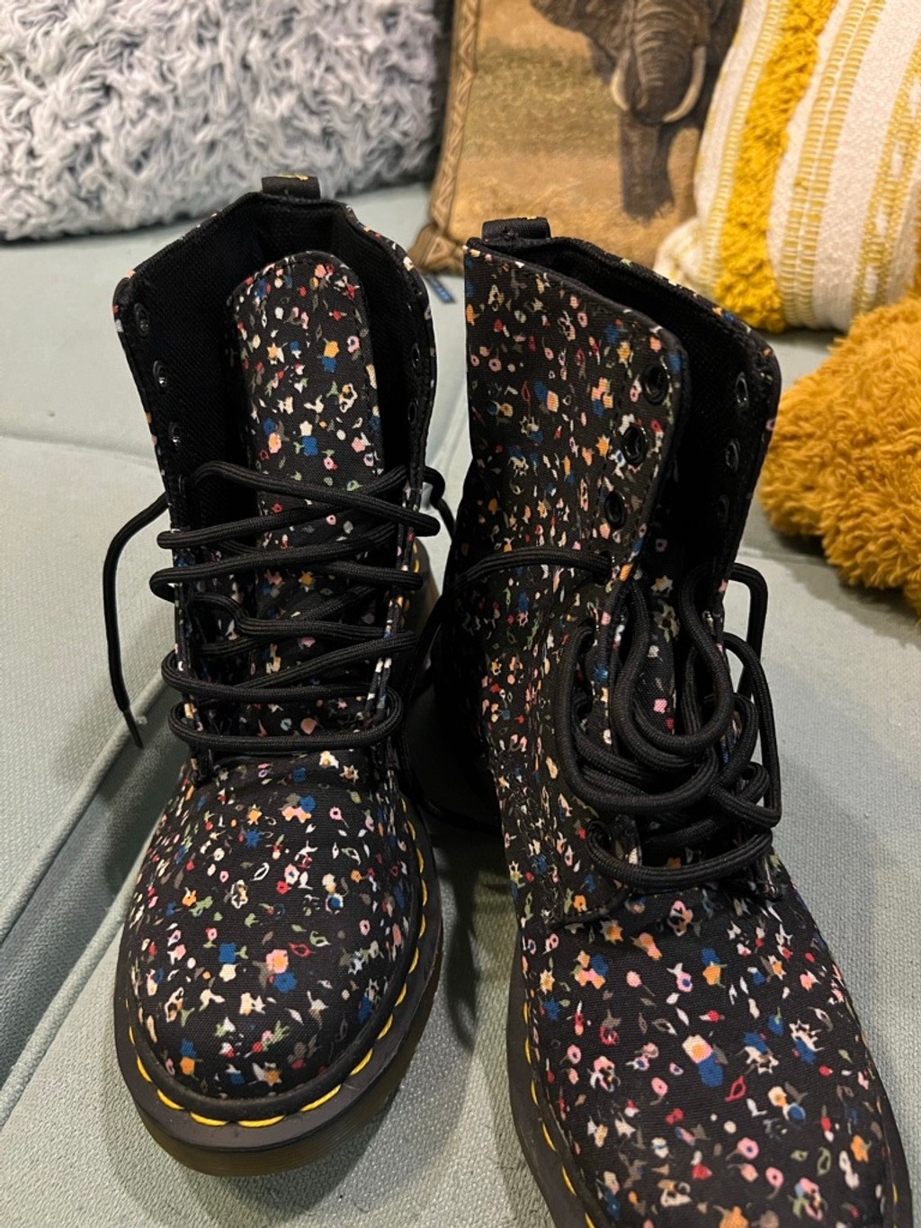 Women's Dr. Martens Black Multi-color Floral Lace Up Boots (Size 7) thumbnail 3