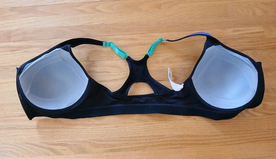 Sujetador deportivo Champion 36DD cremallera delantera espalda deportiva Foto 3 de 4