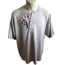 Warner Bros Studio Store Men  s Size XL Gray Looney Toons Short Sleeve Henley