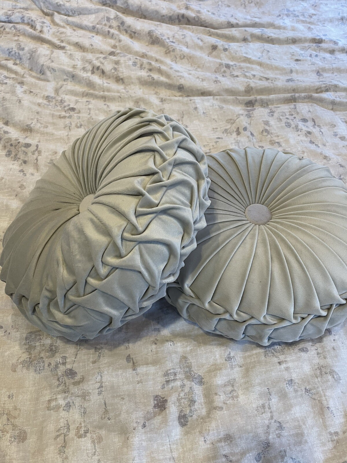 Pleated Round 14” lot 2 Throw Pillows gray Lush Décor pillow soft velvet Chic