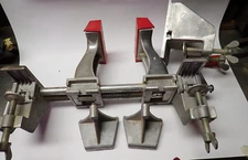 OLDER SWISS MADE ZYLISS BENCH VISE WITH CENTER THIRD JAW  MOUNT CLAMPS