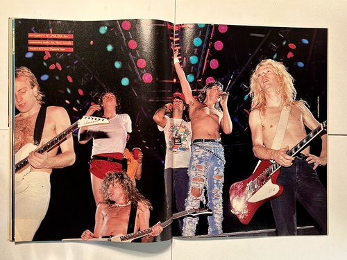 Vintage CIRCUS Magazine November 1988 JON BON JOVI & RICHIE SAMBORA Centerfold - Imagen 7 de 8