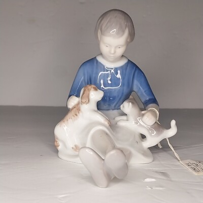 Vintage Bing and Grondahl Be Nice Girl with Puppy & Kitten #2333 Porcelain