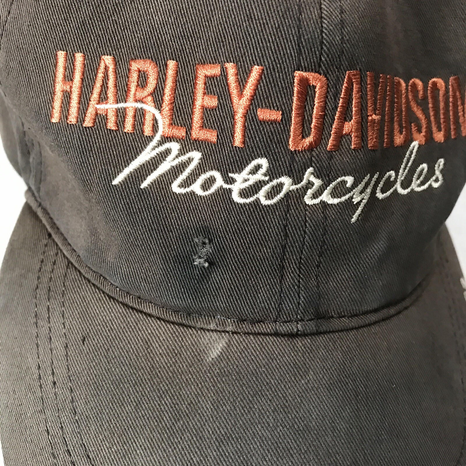 Harley Davidson  Fitted Cotton Ball Cap with Embroidered Logo XL Distressed