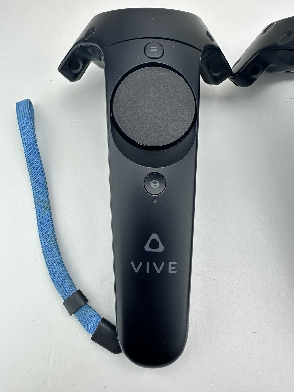HTC Vive Virtual Reality VR Wand Controllers (2PR7100) Pair - No Chargers - Picture 2 of 10