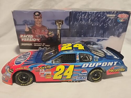 Motorsports 24 Jeff Gordon DuPont 2007 Charlotte Win 1/24 Diecast Raced Version  - Picture 1 of 10