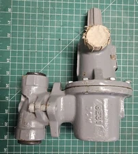 Fisher 627 Pressure Regulator Valve 5-20 PSIG 1" NPT 3/16" Orifice Aluminum Trim