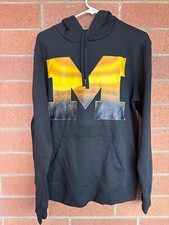 NEW University Of Michigan Fanatics Hoodie Black  Gold M Logo Sweatshirt M
